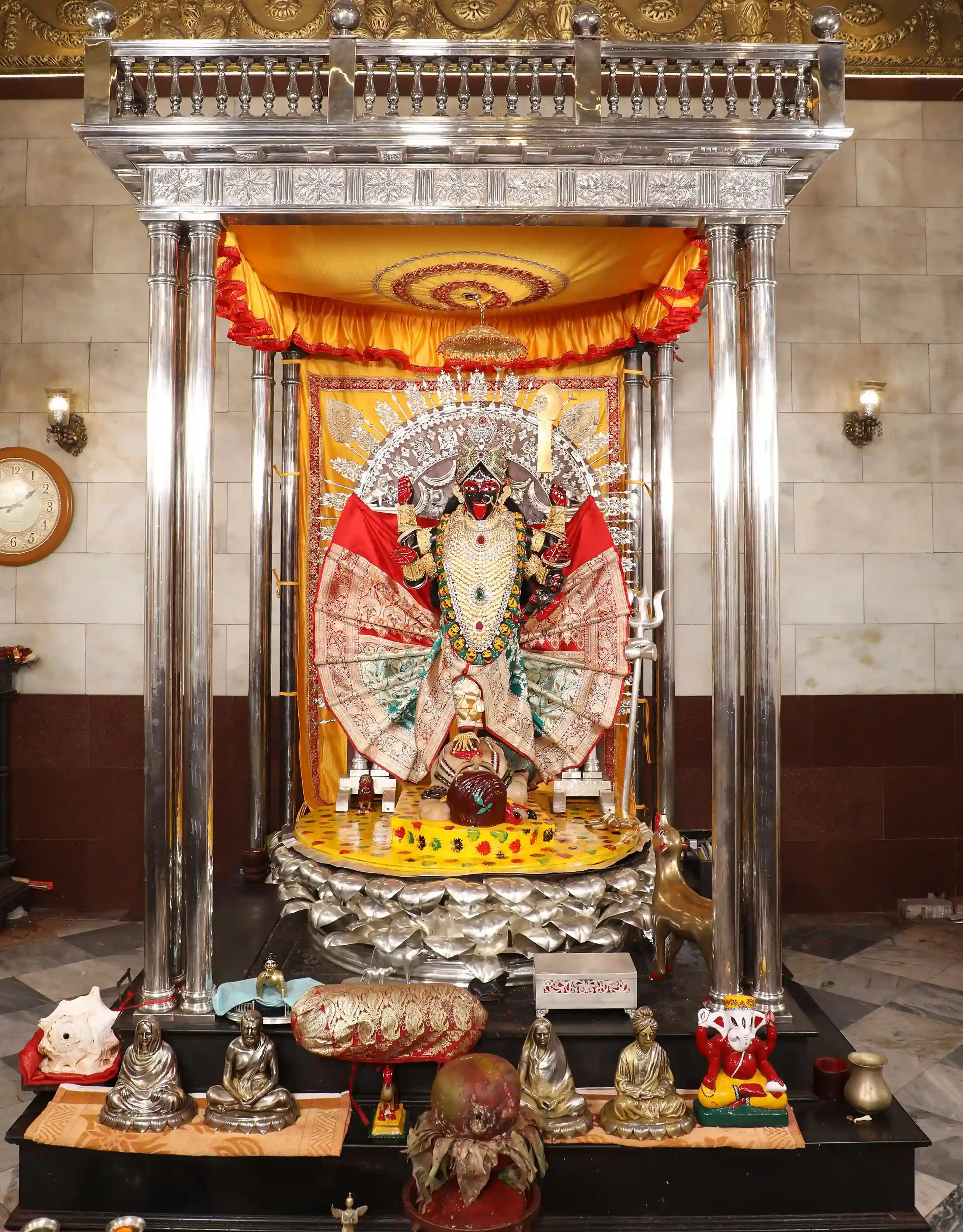 Bhavatarini idol